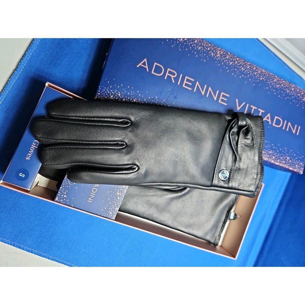 Adrienne Vittadini Black Leather Wrist Gloves Lined Logo Medallion Small NEW